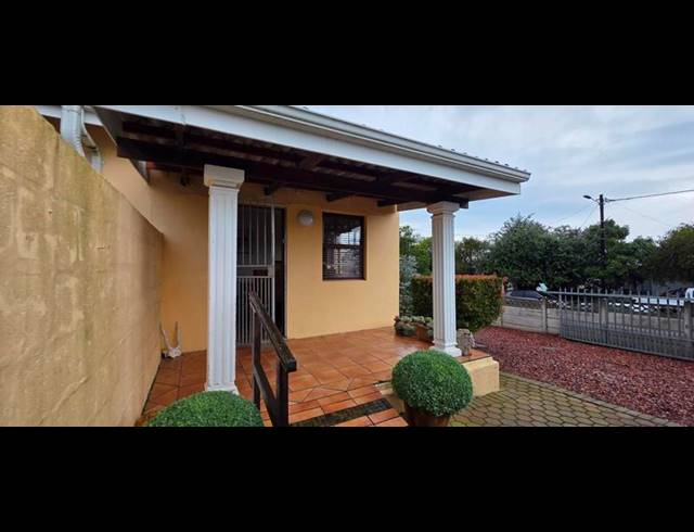 3 BEDROOM HOUSE FOR SALE IN DA NOVA